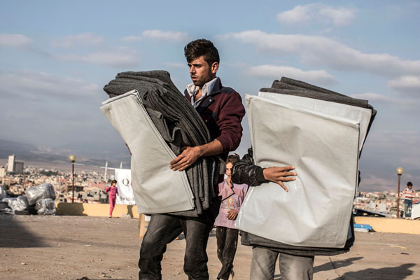 'Time is growing short,' UN warns as it boosts delivery of winter kits to displaced in Iraq