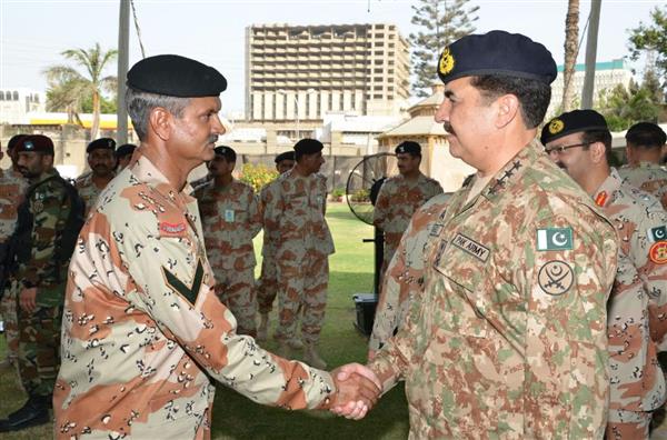 Raheel Sharif visits Pakistan Rangers HQ in Karachi