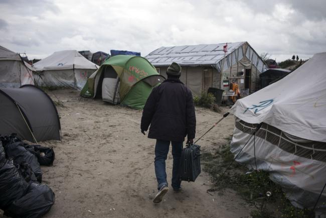 UN agency supporting French authorities in transferring refugees from Calais â€˜Jungleâ€™