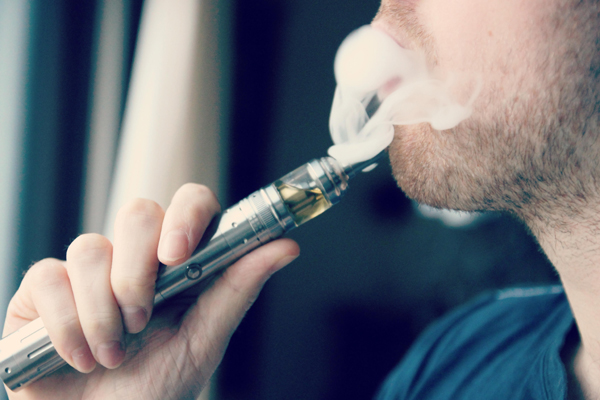Canada to impose regulations on vaping products