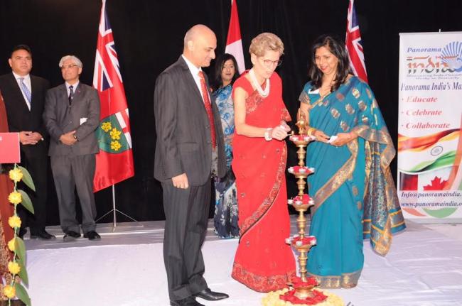 Premier Wyne celebrates Diwali with Indians in Toronto