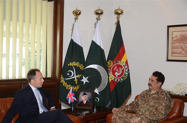 British High Commissioner meets Pakistan's General Raheel Sharif