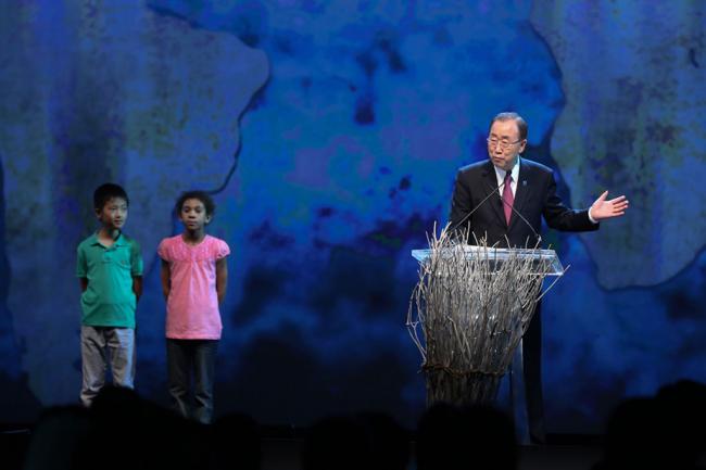 WHS: UN humanitarian summit to 'shape a different future,' Ban tells thousands at opening ceremony