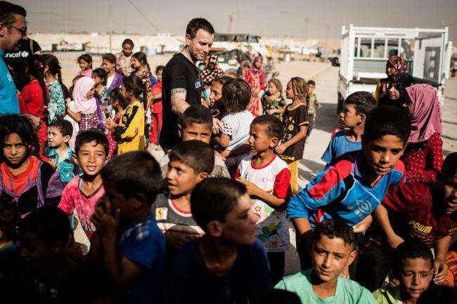  In war-torn Iraq, UNICEF Ambassador Ewan McGregor warns children face â€˜unimaginable horrorsâ€™