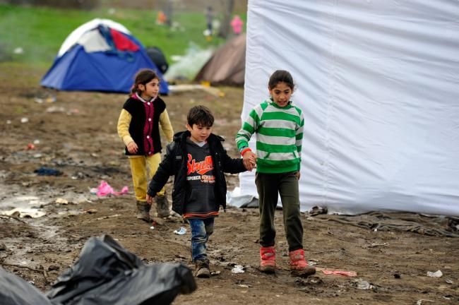 Unaccompanied refugee and migrant children in Europe â€˜falling between the cracksâ€™ â€“ UNICEF
