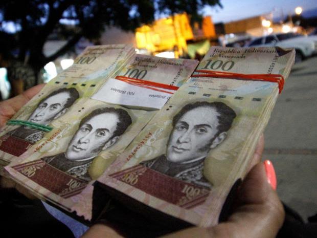 Venezuela again delays withdrawal of 100 bolivar notes 