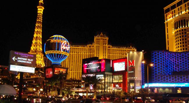 Two killed, 20 injured in Las Vegas shooting