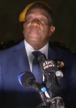Emmerson Mnangagwa sworn in as Zimbabwe's new president 