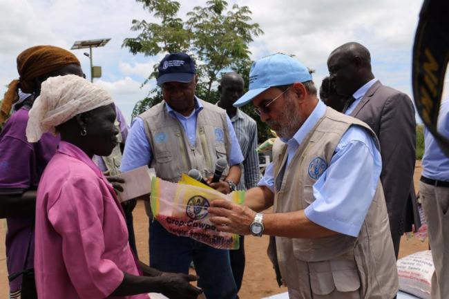 UN agriculture chief says Uganda 'leading example' of sustainable refugee response