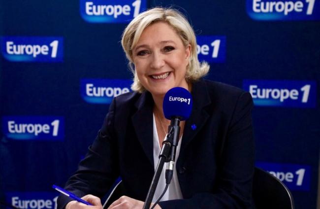 France presidential polls: Marine Le Pen steps aside as FN leader 