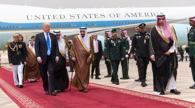 Donald Trump arrives in Saudi Arabia