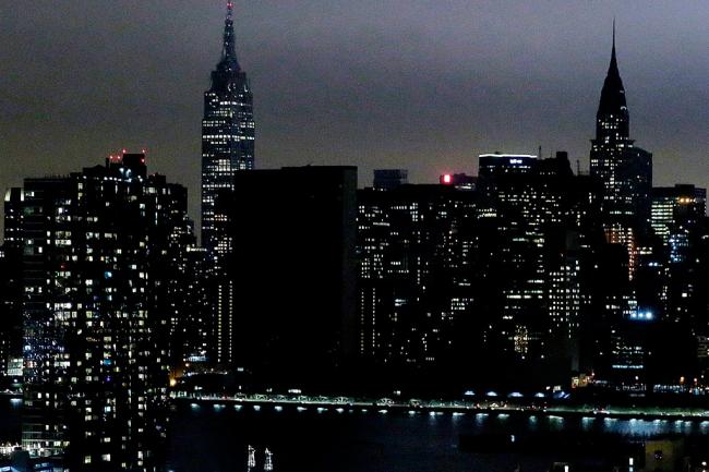 Earth Hour 2017: UN joins iconic landmarks 'going dark' to support protecting the planet
