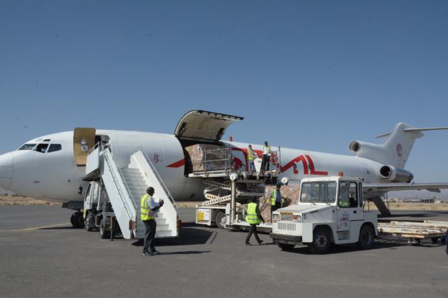 Yemenâ€™s Sanaâ€™a airport opens after blockade; UNICEF says vaccine delivery â€˜cannot be a one-offâ€™