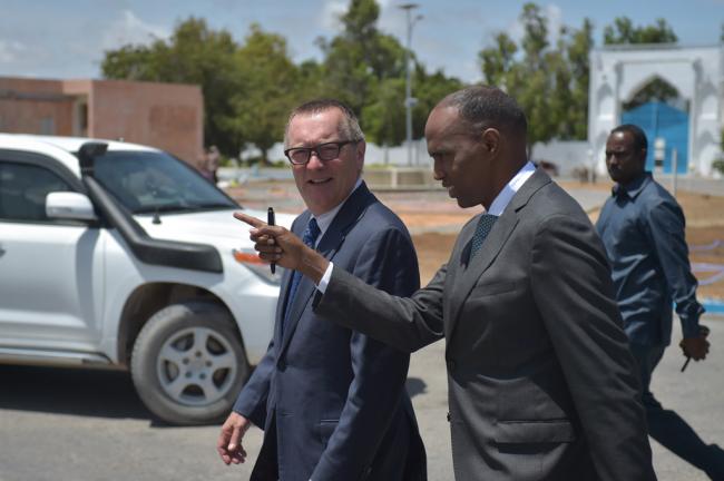 On first visit to Somalia since elections, UN political chief lauds progress