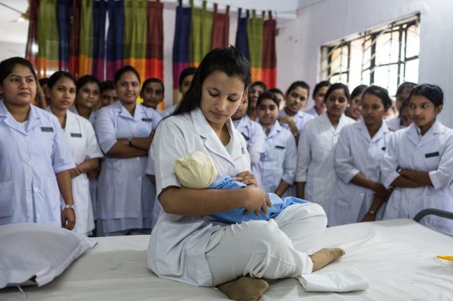 On International Day, UN honours midwives as family 'partners for life'