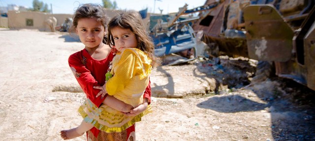 â€˜No safe wayâ€™ into battle-scarred Afghan city of Ghazni to deliver aid as traumatized children search for parents