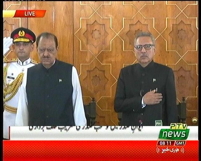 Arif Alvi takes oath as Pakistan's 13th President