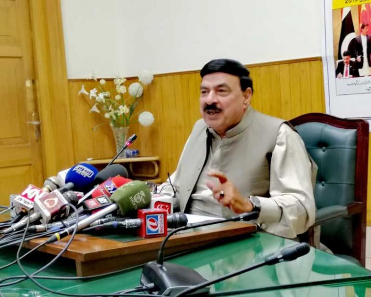 Full-blown India-Pak war likely in October or November: Pakistan Minister