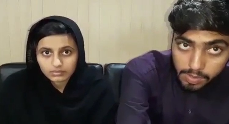 Pakistan: Sikh girl who was abducted and converted to Islam returned
