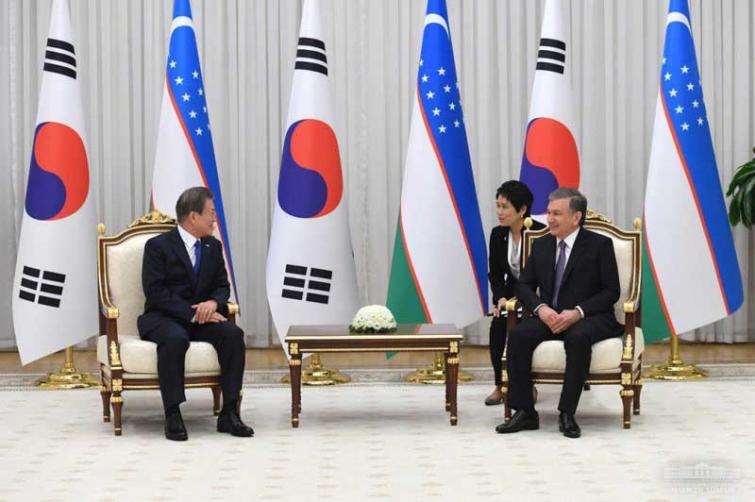 Moon Jae-in, Shavkat Mirziyoyev participate in negotiations 
