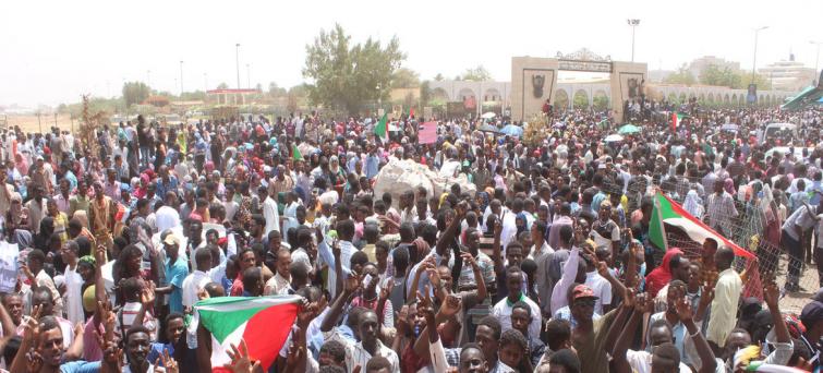 Sudan: UN chief deplores excessive force used against pro-democracy protesters, calls on military and civilian leaders to â€˜stay the courseâ€™ in negotiations