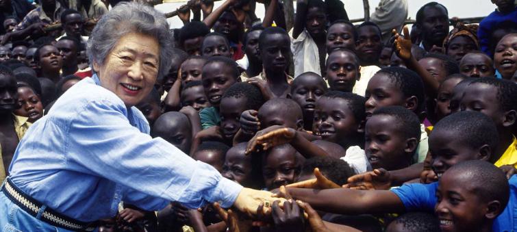 Tributes for â€˜role modelâ€™ former UN refugee agency chief, Sadako Ogata