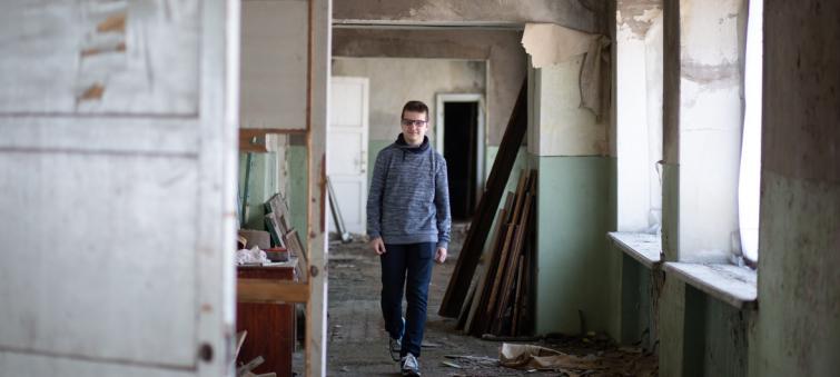 Children in crisis-torn eastern Ukraine â€˜too terrified to learnâ€™ amid spike in attacks on schools
