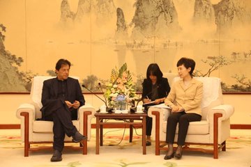 Imran Khan in China, wishes he had power to lock up 500 powerful Pakistanis for corruption