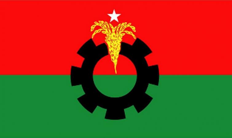 Bangladesh: M Morshed Khan quits BNP 