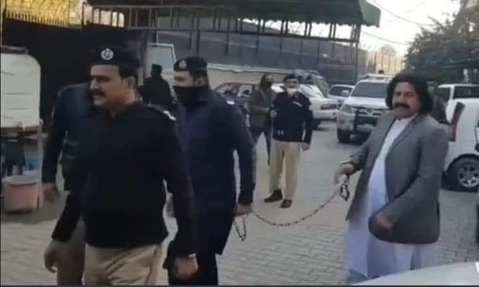 Pakistan: Police arrest Pashtun leader Ali Wazir