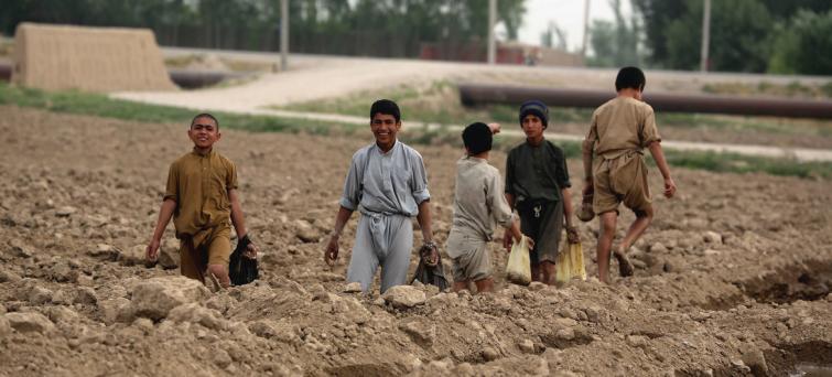 Coronavirus casts â€˜huge shadowâ€™ over Afghan life as multi-dimensional crisis continues