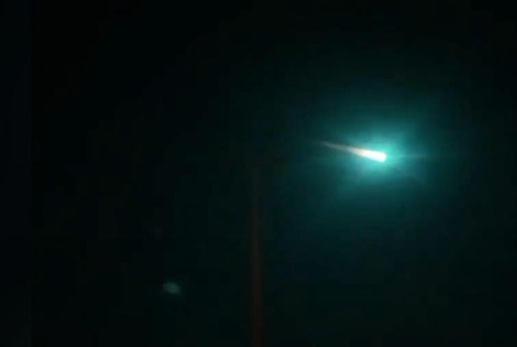 Mysterious green fireball above Australia's outback leaves experts baffled