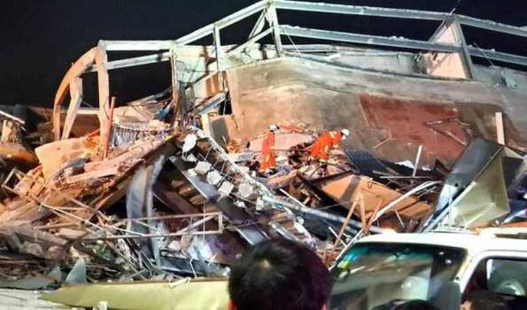 Four dead in China hotel collapse