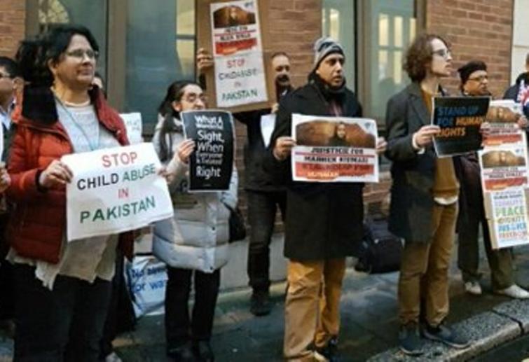 Hindu girl conversion in Pakistan: Indian community protest outside United Nations office in London