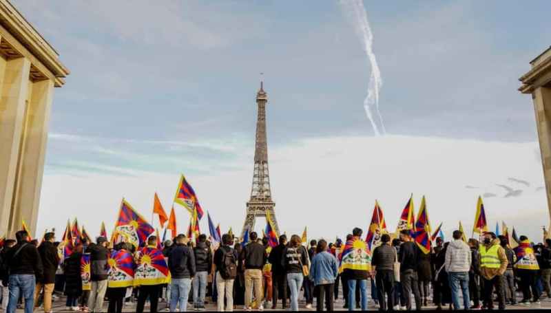 Human rights violations in China: Over 300 demonstrators protest in France