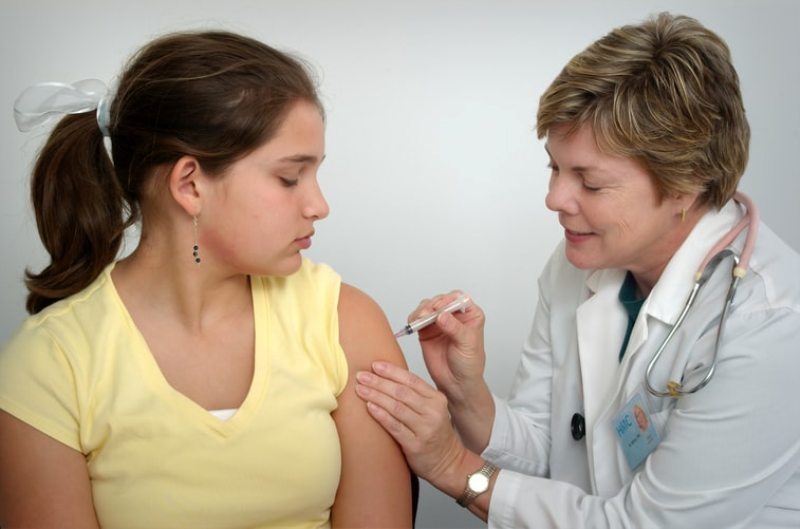 Canadian Health experts advise citizens to get flu shot to avoid toll on healthcare system