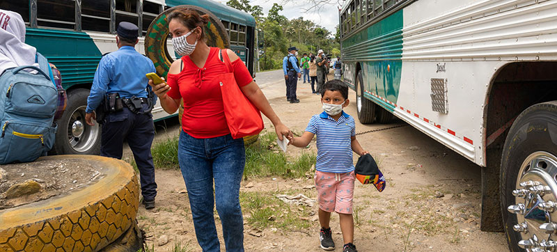 Poverty and violence push 378,000 Central Americans north each year