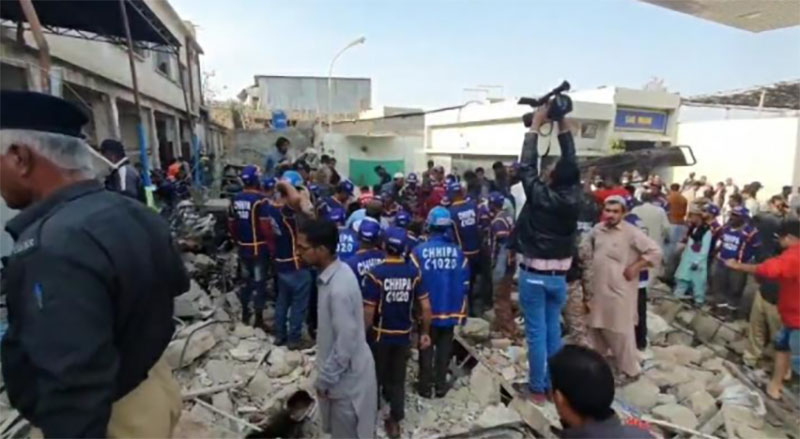 Pakistan: Blast rocks Karachi, 11 die