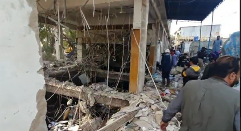 Pakistan: 14 die as blast rocks Karachi city