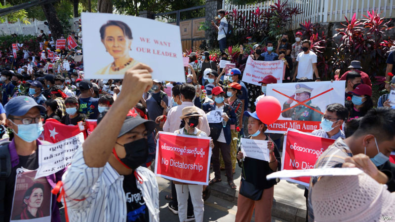 Myanmar: Ousted leader Aung San Suu Kyi awarded four years jail term