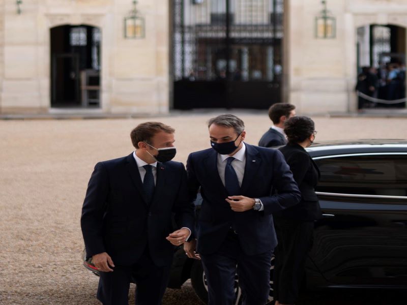 Macron stresses on strategic partnerships to defend Europe better after defence pact with Greece