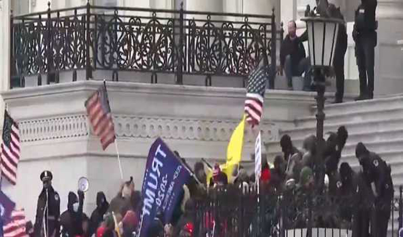 Riot: US Capitol secured, one dead 