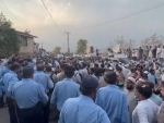Pakistan: Ad-hoc teachers protest outside Imran Khan's residence in Islamabad 