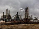 Pakistan refineries warn of shutting operation in next few weeks