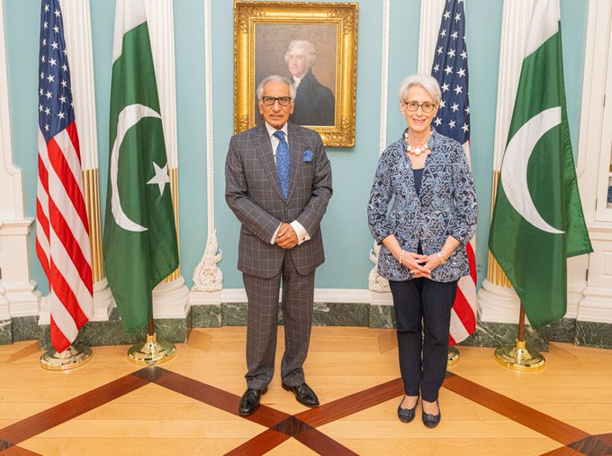 Pakistan govt seeks US support for reviving economy