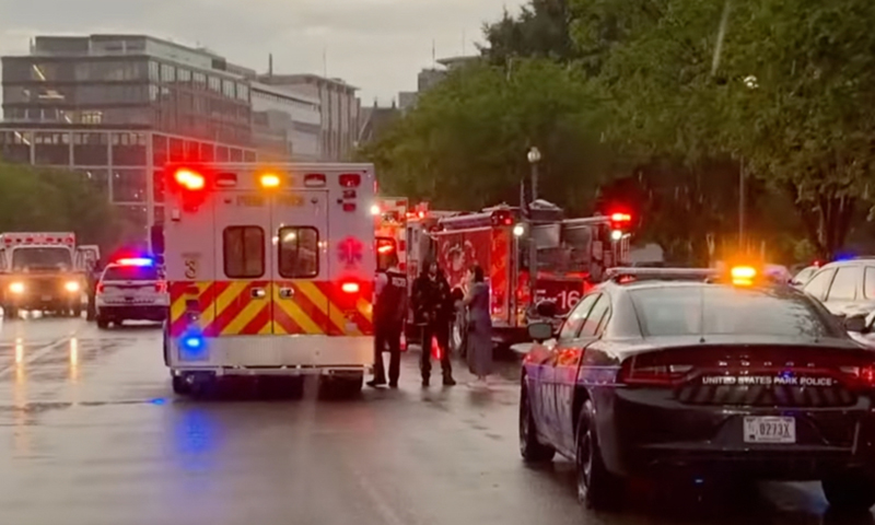 Washington D.C: Lightning strike in Lafayette Park leaves three dead