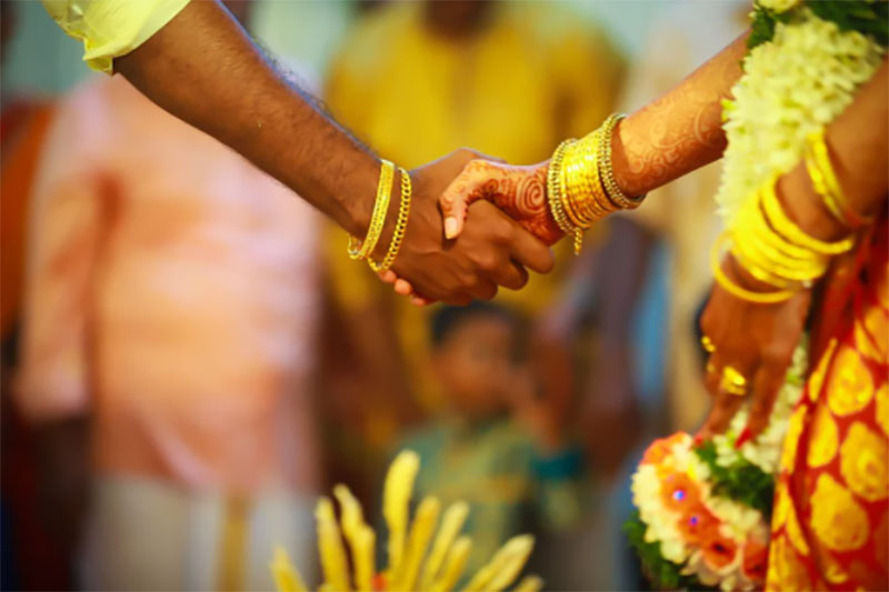 72 Pak-Hindu couples tie knot in mass wedding :Media
