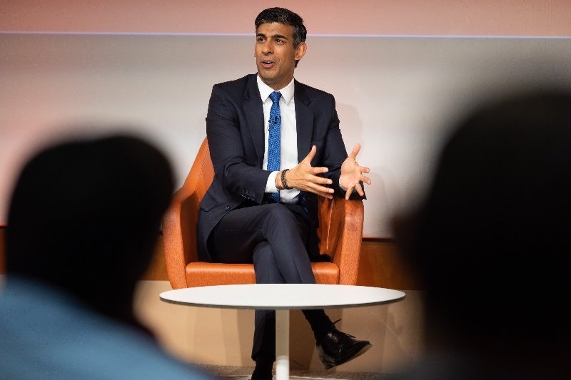 Rishi Sunak leads in race for UK Prime Minister after round 1 voting