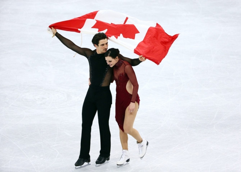 Marie-Philip Poulin, Charles Hamelin named Canada's flag-bearers for Beijing Olympics 2022