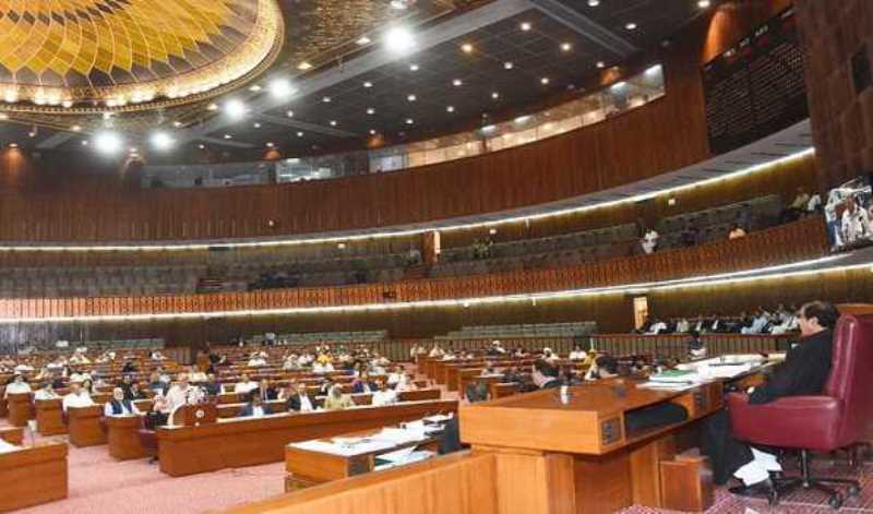 Pakistan: Senate approves bills relating to election reforms and amendments to NAB laws